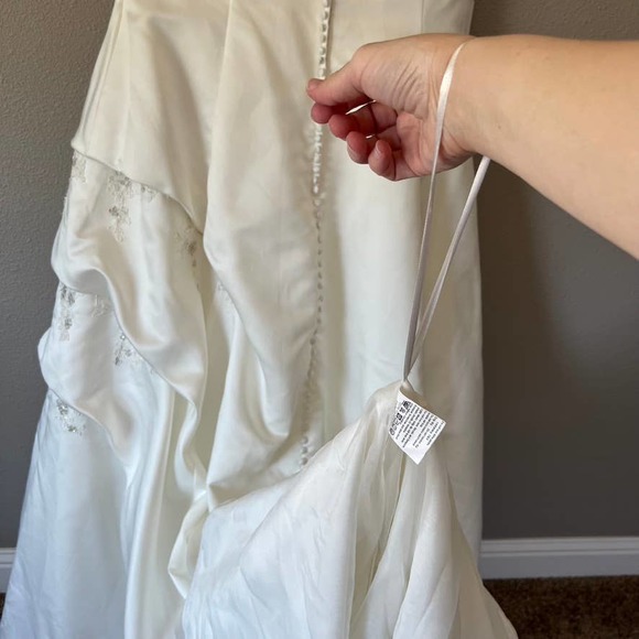 Plus Size Robin Jillian Bridal Button Lace Back Ruched Train New Wedding Dress - Picture 10 of 16